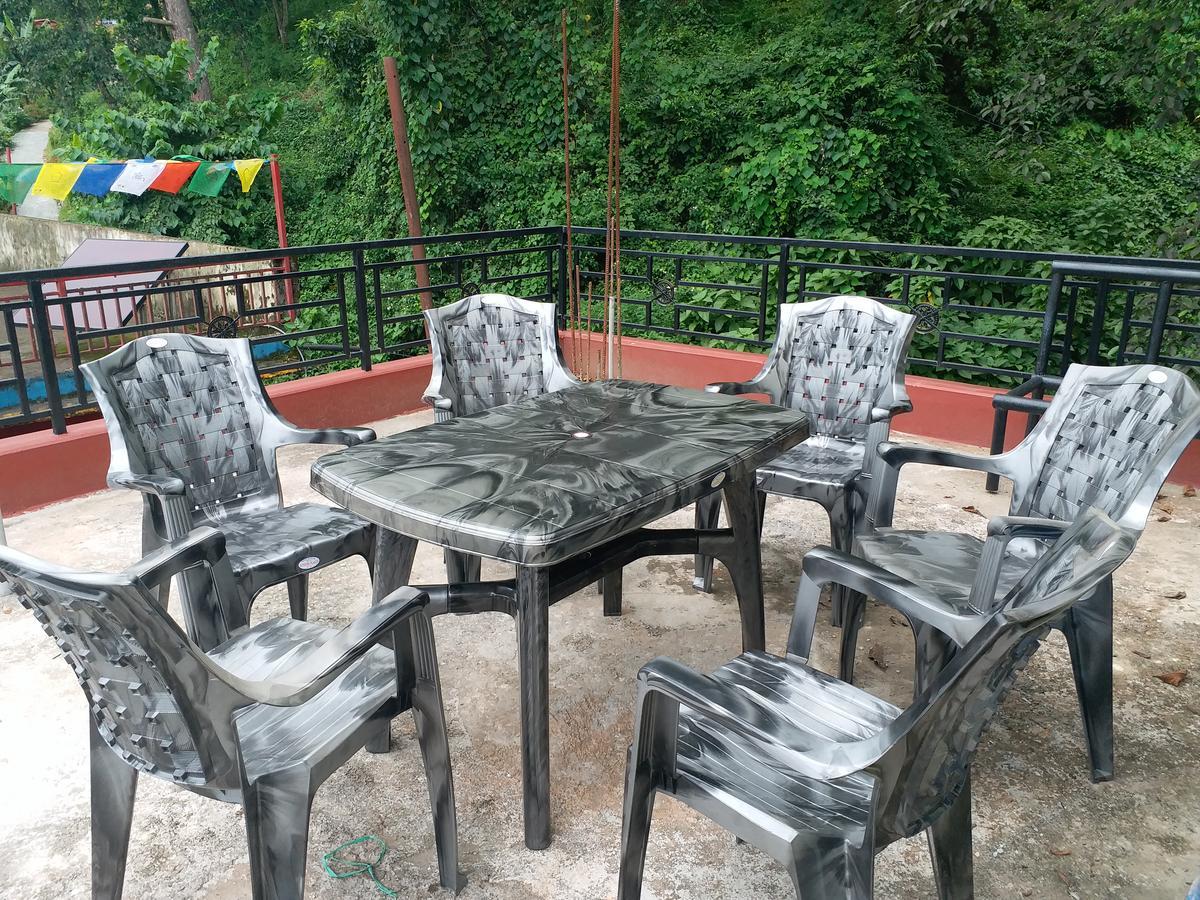 Bickey'S Homestay Pokhara Exterior foto